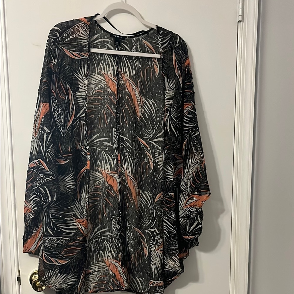 Torrid Women's Black and Orange Cacoon Kimono Leaf Print Top